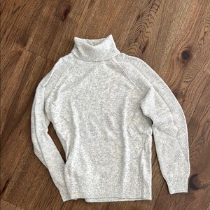 LOFT Light Gray Soft Turtleneck Sweater Timeless Design